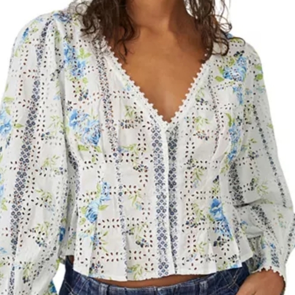 FREE PEOPLE NWOT BLOSSOM EYELET CROP TOP SZ LARGE - Picture 2 of 13